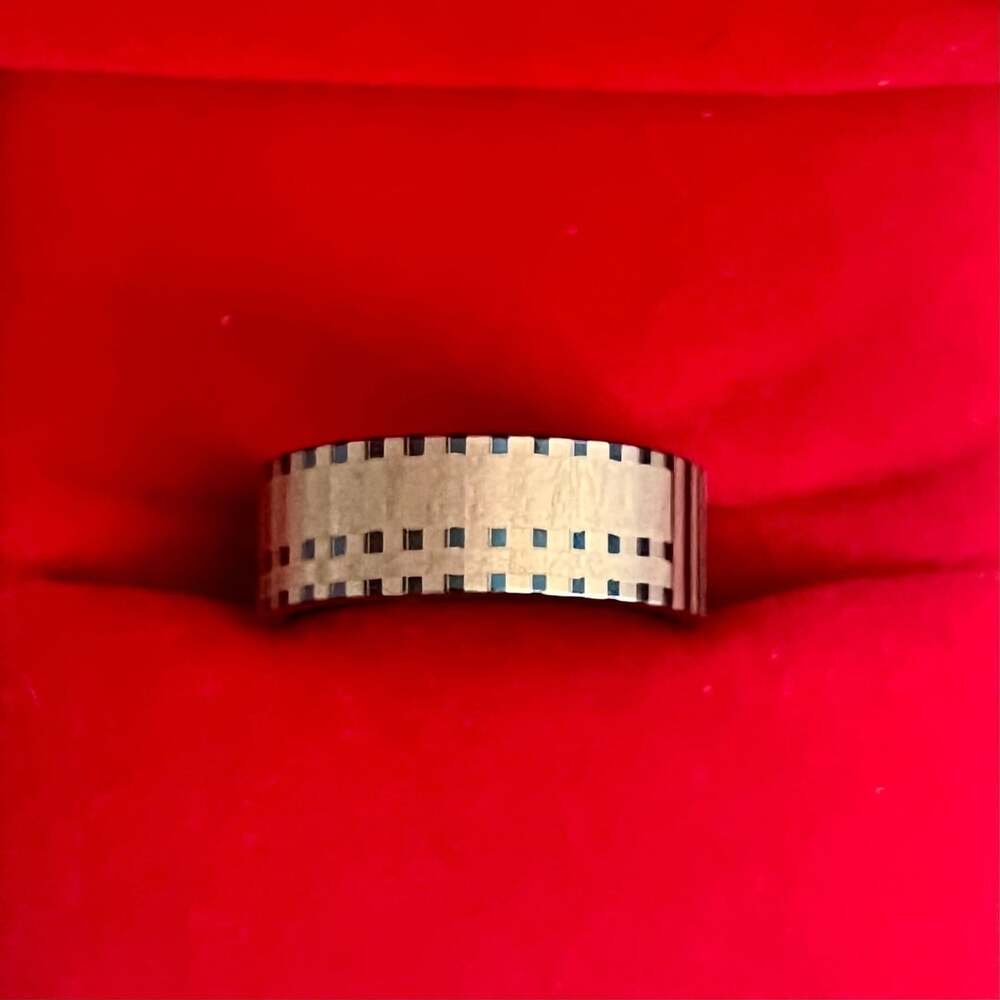 Camera Film Reel Pattern Ring Gold Tone Stainless Steel 6mm Band Size 6